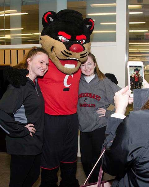 https://ucblueash.edu/about/visit/openhouse/_jcr_content/main/textimage/image.img.jpeg/1559692249543/bearcat-web.jpeg