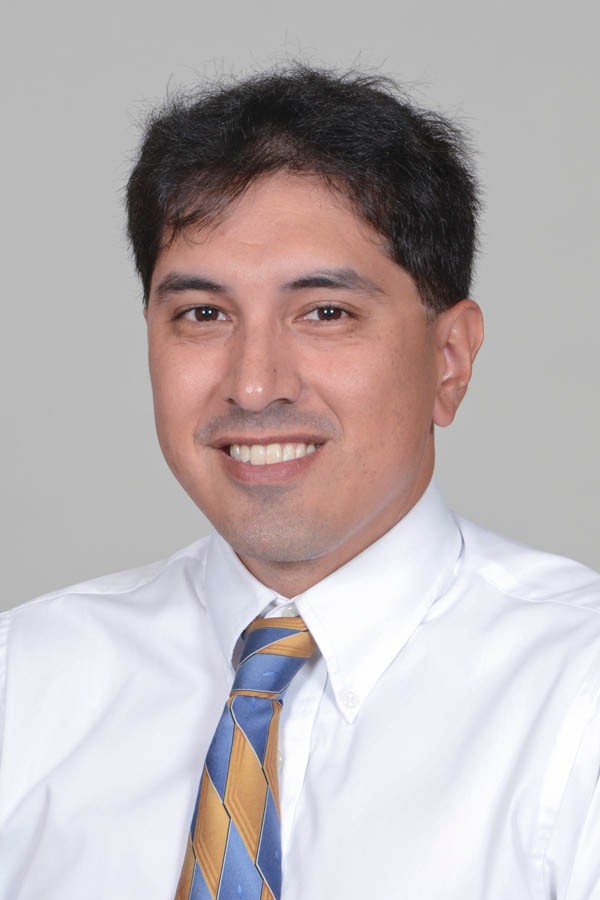 Headshot of Michael Roman