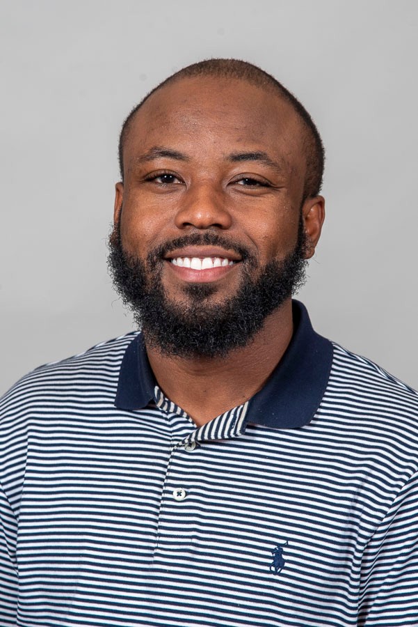 Headshot of Brandon Robinson