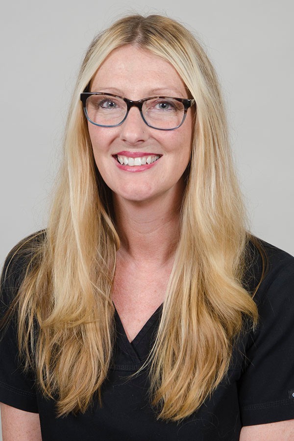 Headshot of Kelly Vearil, M.Ed., RVT,  VTS (Dentistry)