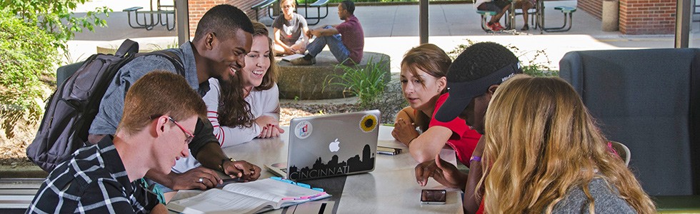 https://ucblueash.edu/students/new/_jcr_content/main/image.img.jpeg/1559693073126/d1189-0184-students-working-together-900-1.jpeg