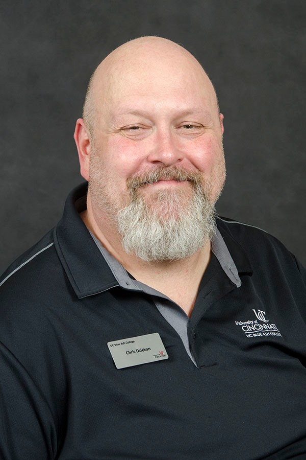 Headshot of Chris Dziekan